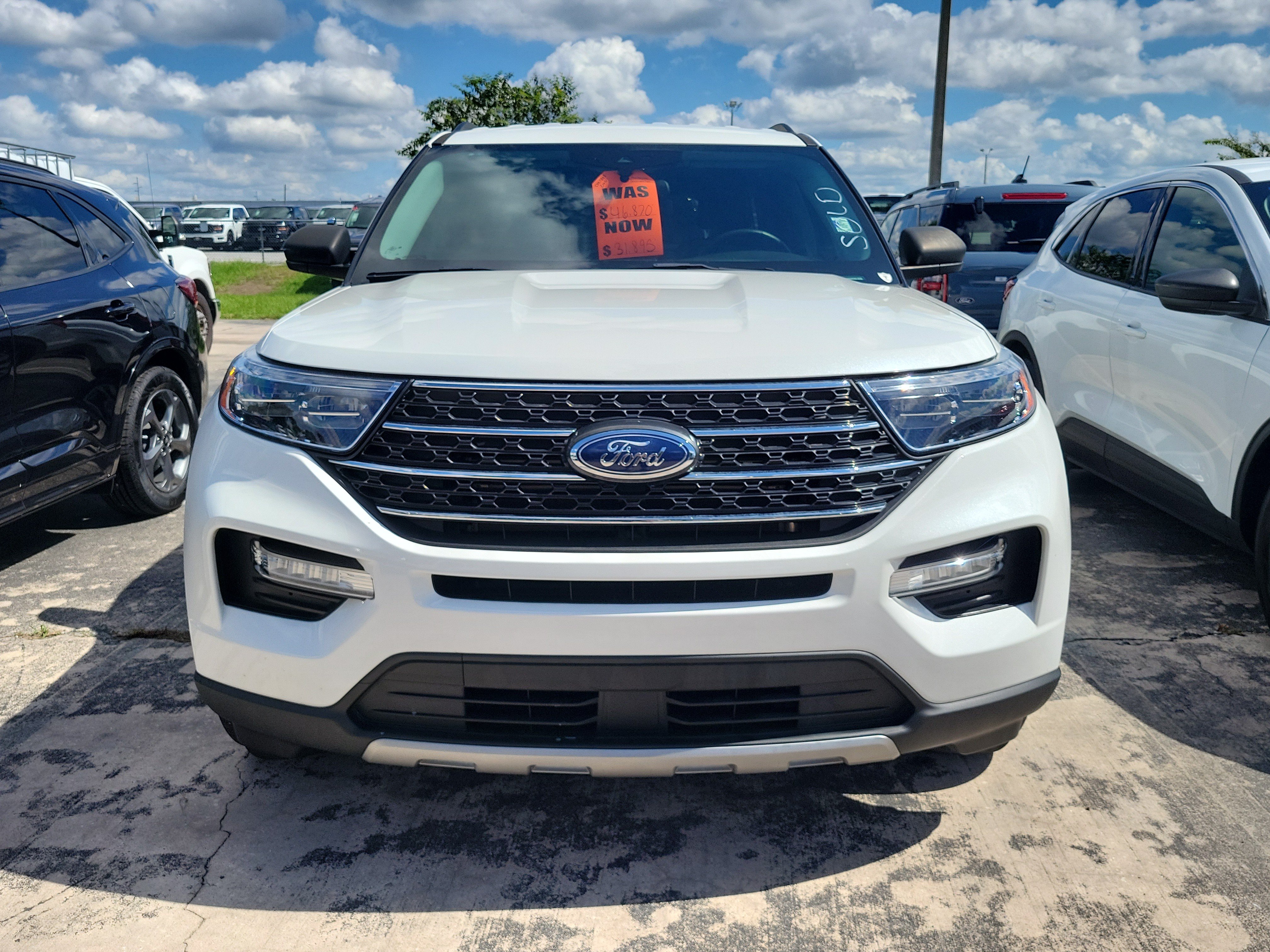 Certified 2024 Ford Explorer XLT w/ Equipment Group 202A RWD image 2