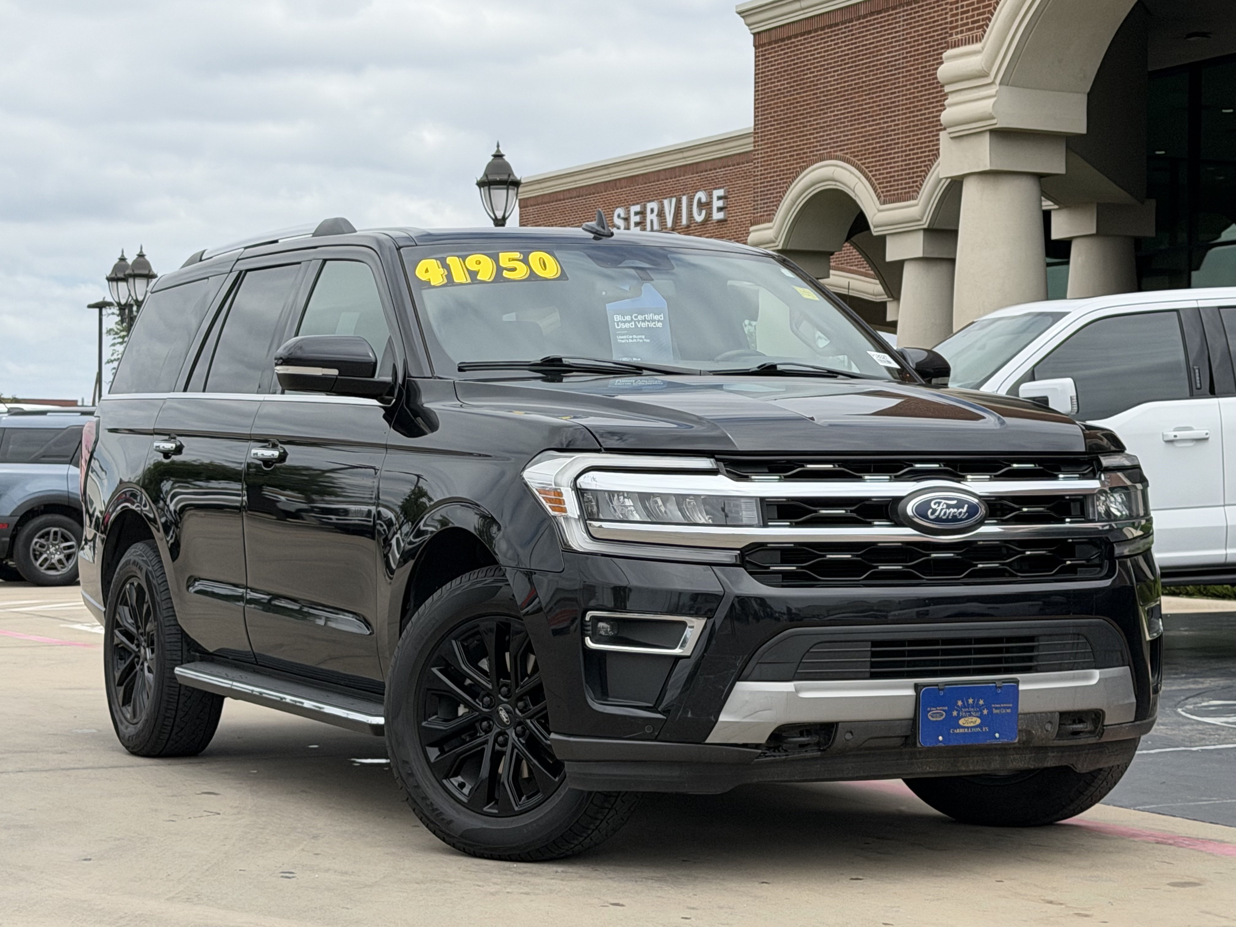 Certified 2022 Ford Expedition Limited AWD/4WD image 2
