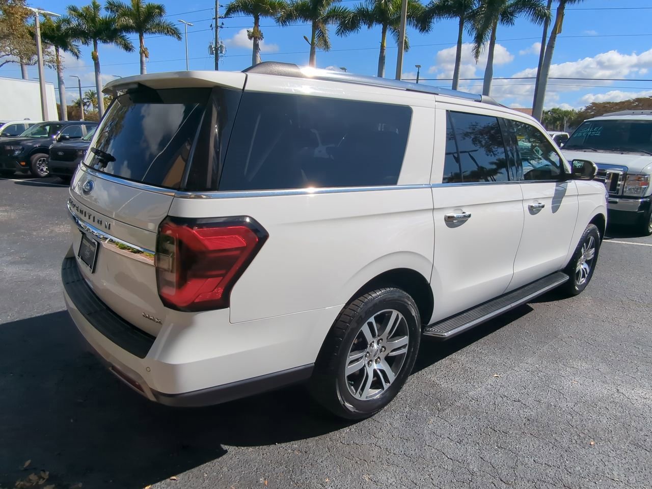 Certified 2022 Ford Expedition Max Limited image 5