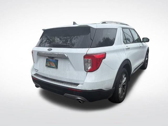 Certified 2022 Ford Explorer Limited w/ Equipment Group 301A image 3