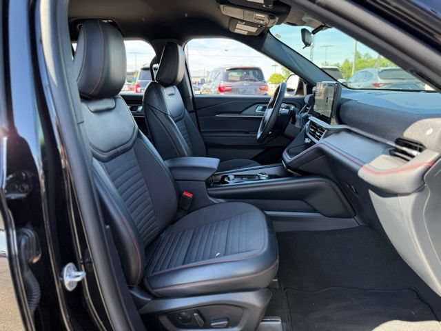 Certified 2025 Ford Explorer ST-Line w/ ST-Line Street Pack AWD/4WD image 18