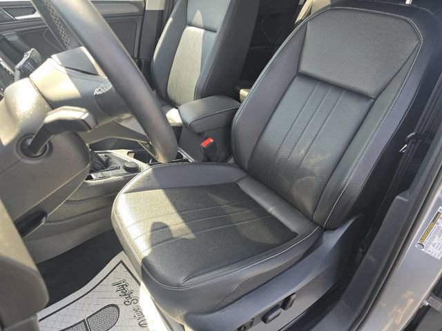 Used 2022 Volkswagen Tiguan SE AWD/4WD image 21