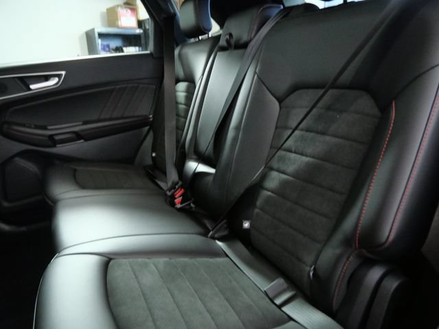 Certified 2022 Ford Edge ST-Line w/ Class II Trailer Tow Package AWD/4WD image 12