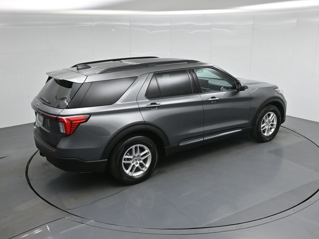 Certified 2025 Ford Explorer Active image 13