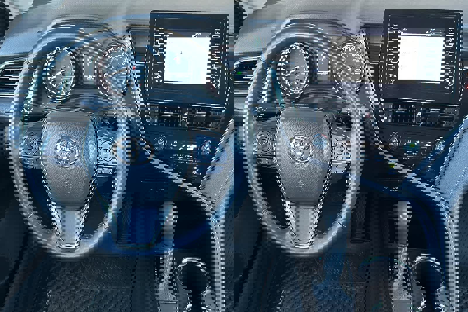 Used 2024 Toyota Camry SE FWD image 14