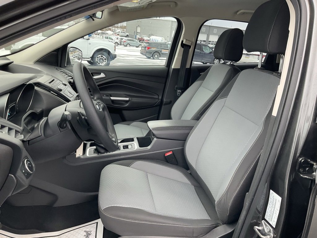 Certified 2017 Ford Escape SE w/ SE Cold Weather Package image 16