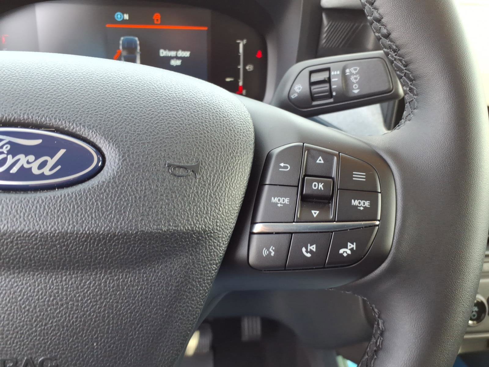 Certified 2025 Ford Maverick XLT w/ XLT Luxury Package image 17