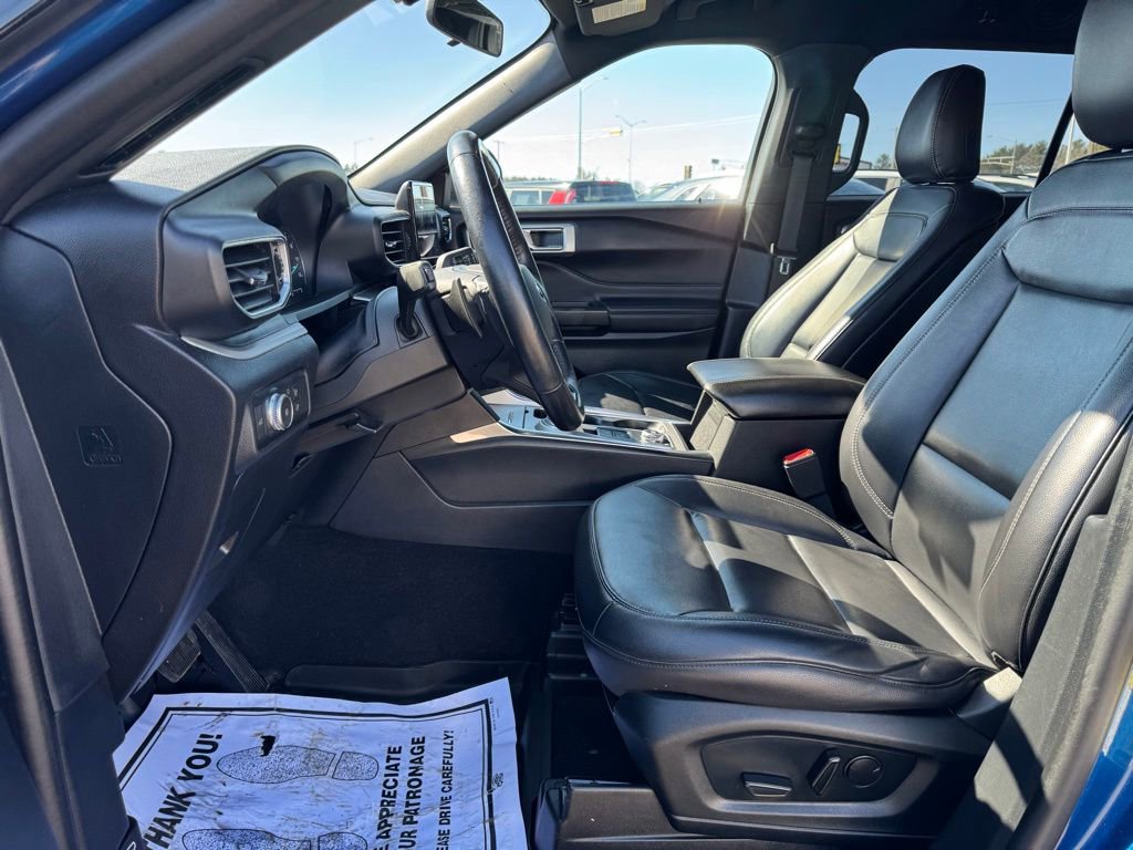 Certified 2020 Ford Explorer XLT w/ Equipment Group 202A image 13