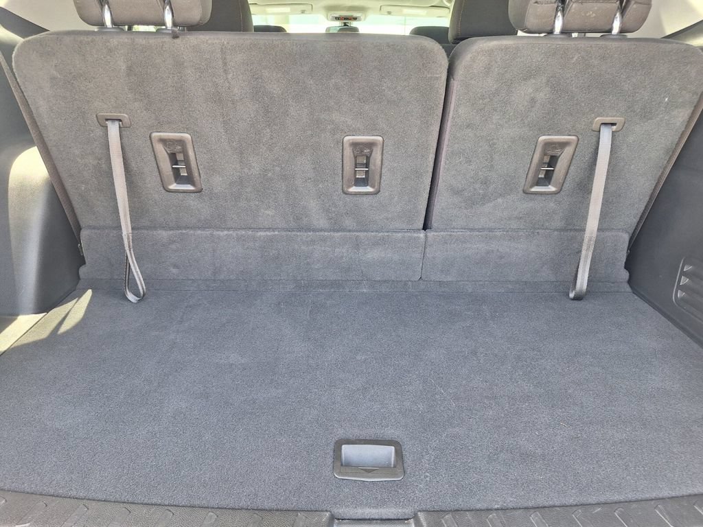 Used 2020 Chevrolet Traverse LS FWD image 25