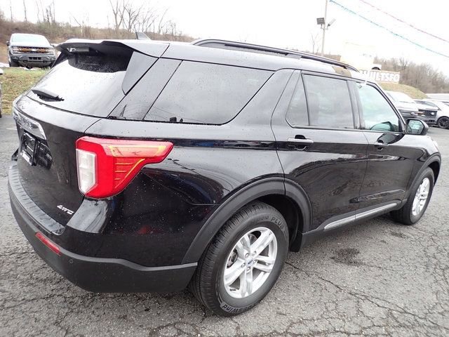 Certified 2023 Ford Explorer XLT image 4