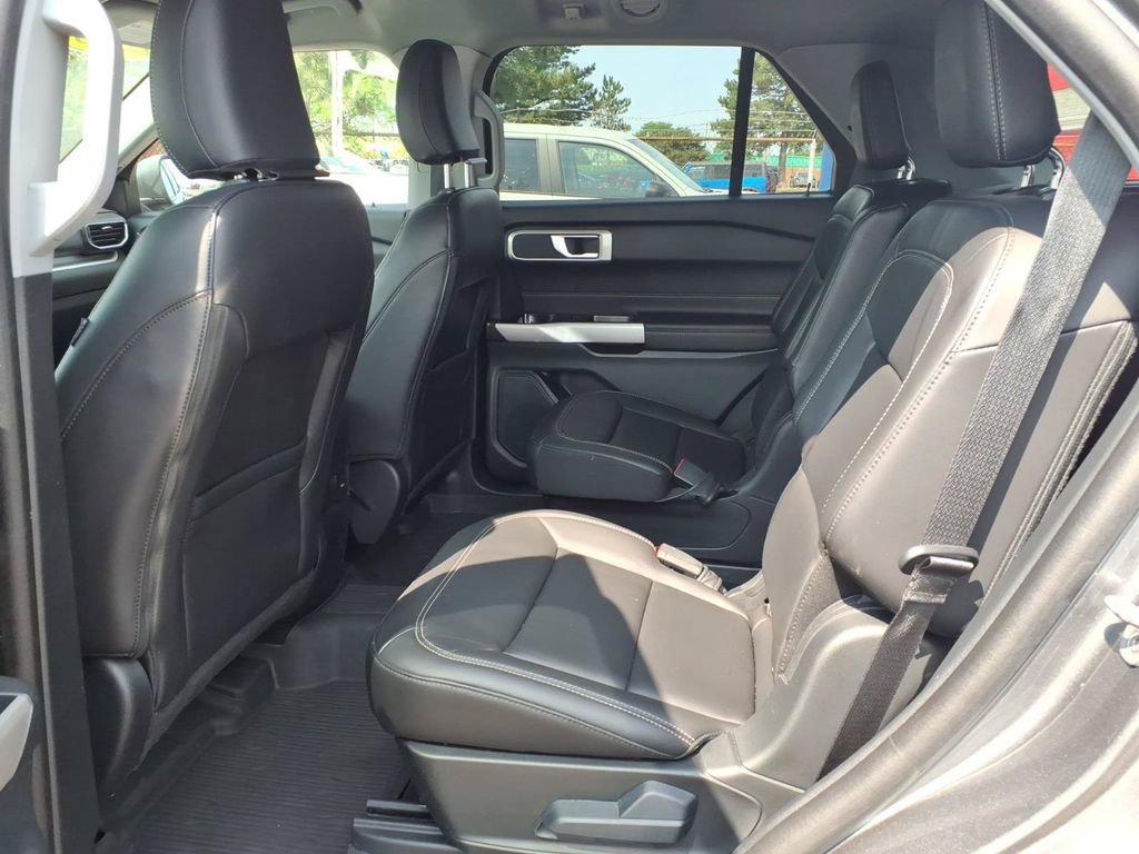 Certified 2024 Ford Explorer XLT AWD/4WD image 12