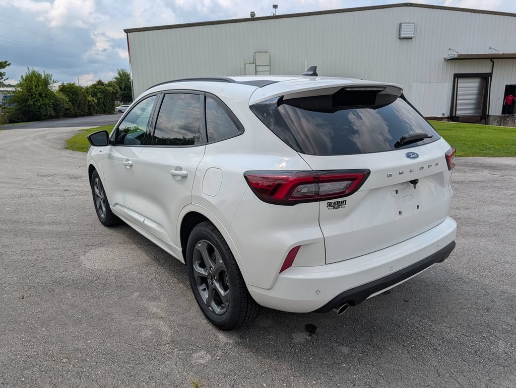 Certified 2023 Ford Escape ST-Line w/ Tech Pack #1 FWD image 4