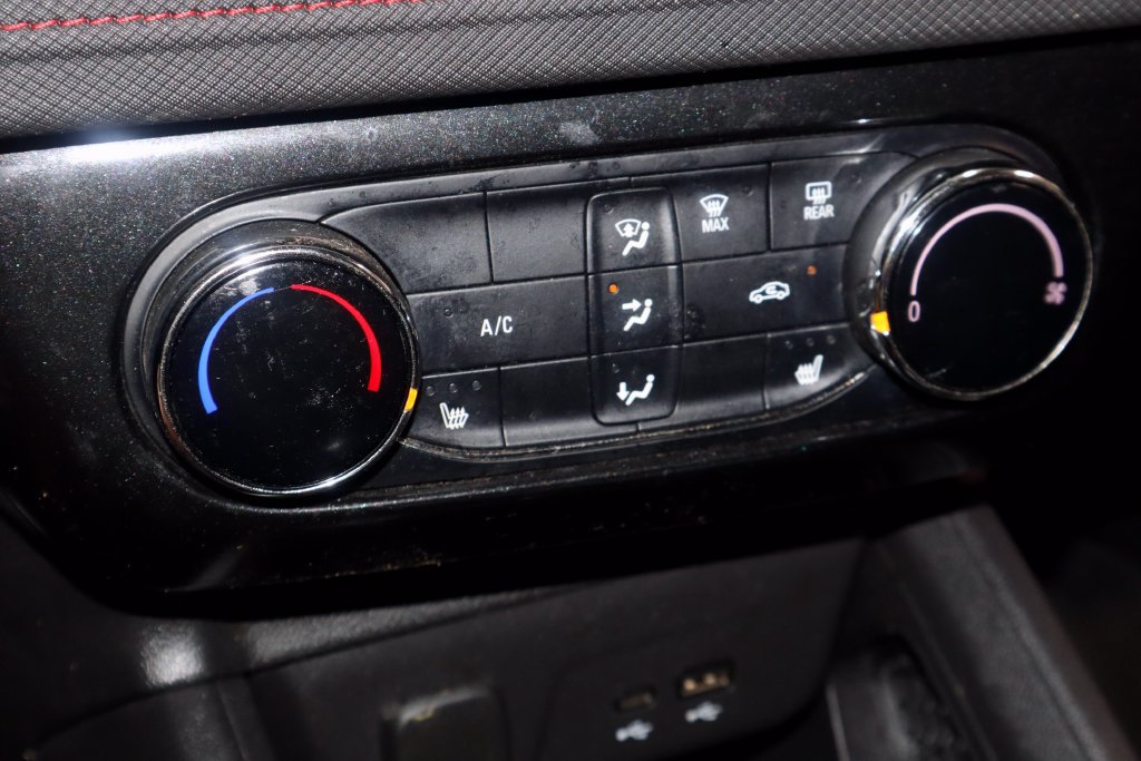 Used 2024 Chevrolet TrailBlazer RS FWD image 31