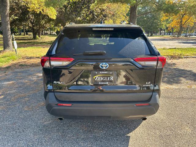 Used 2022 Toyota RAV4 LE AWD/4WD image 8