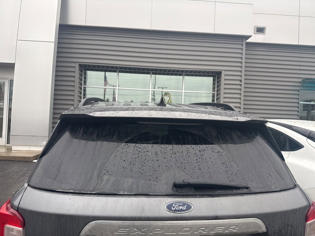 Certified 2022 Ford Explorer XLT w/ Equipment Group 202A image 7