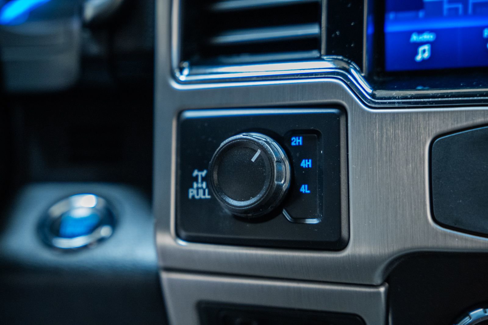 Certified 2022 Ford F250 Platinum w/ Snow Plow Prep Package image 29