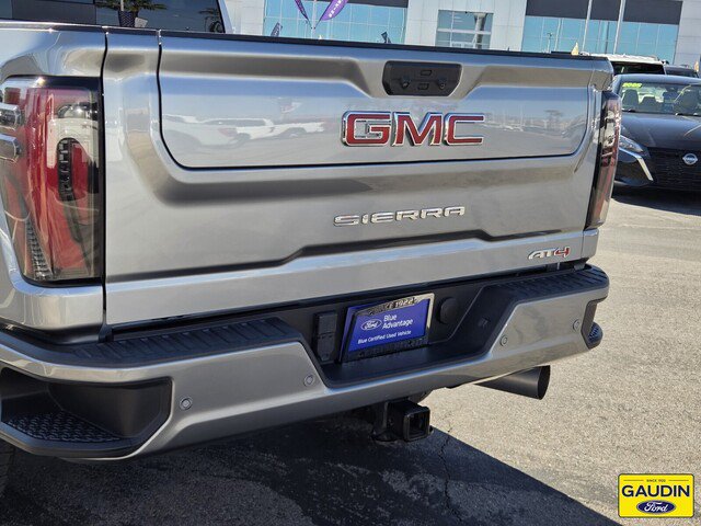 Used 2024 GMC Sierra 2500 AT4 w/ AT4 Premium Plus Package AWD/4WD image 6