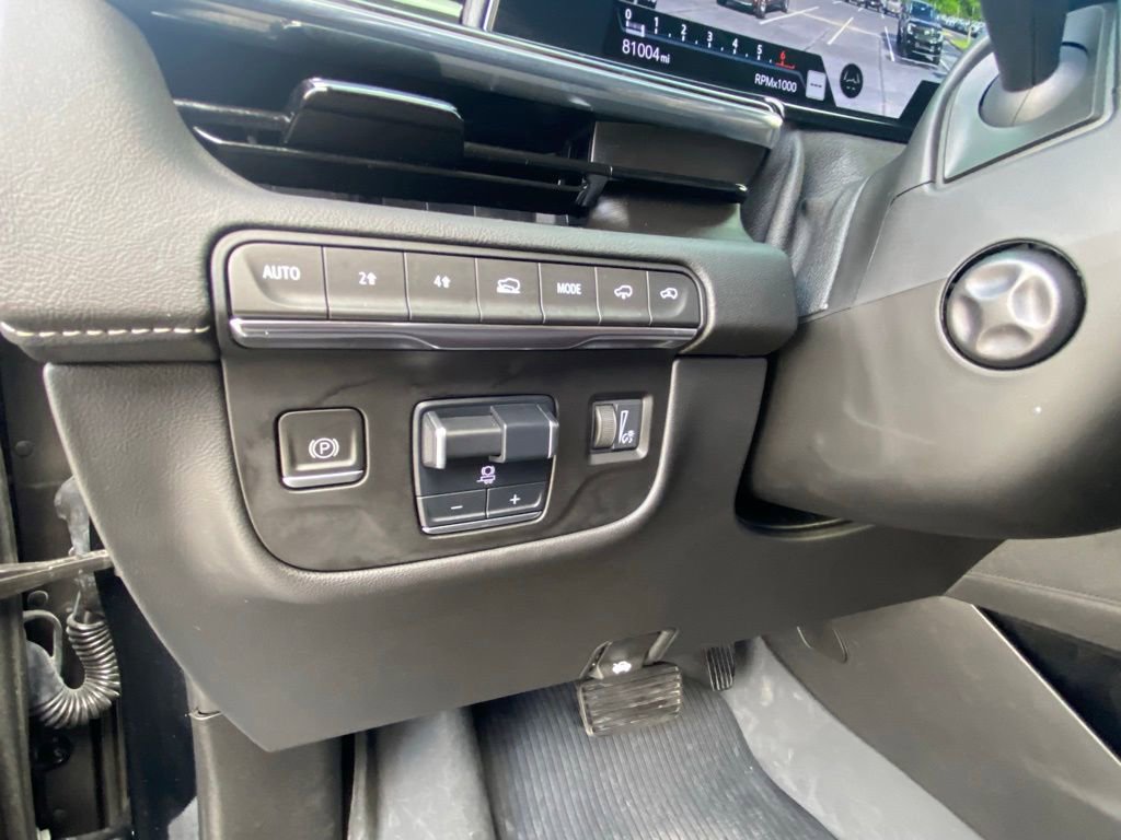 Used 2023 Cadillac Escalade Sport w/ LPO, ONYX Package AWD/4WD image 12