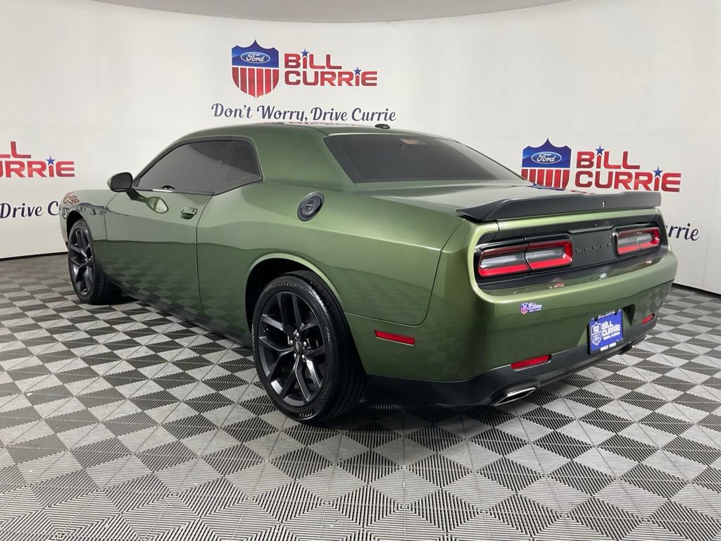 Used 2022 Dodge Challenger SXT w/ Blacktop Package RWD image 5