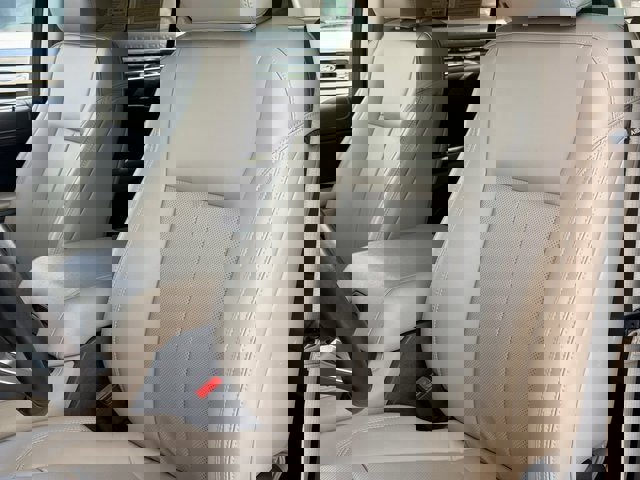 Certified 2024 Ford Expedition Max XLT image 10