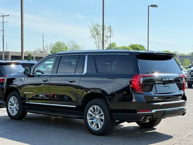 Used 2025 GMC Yukon XL Denali AWD/4WD image 42