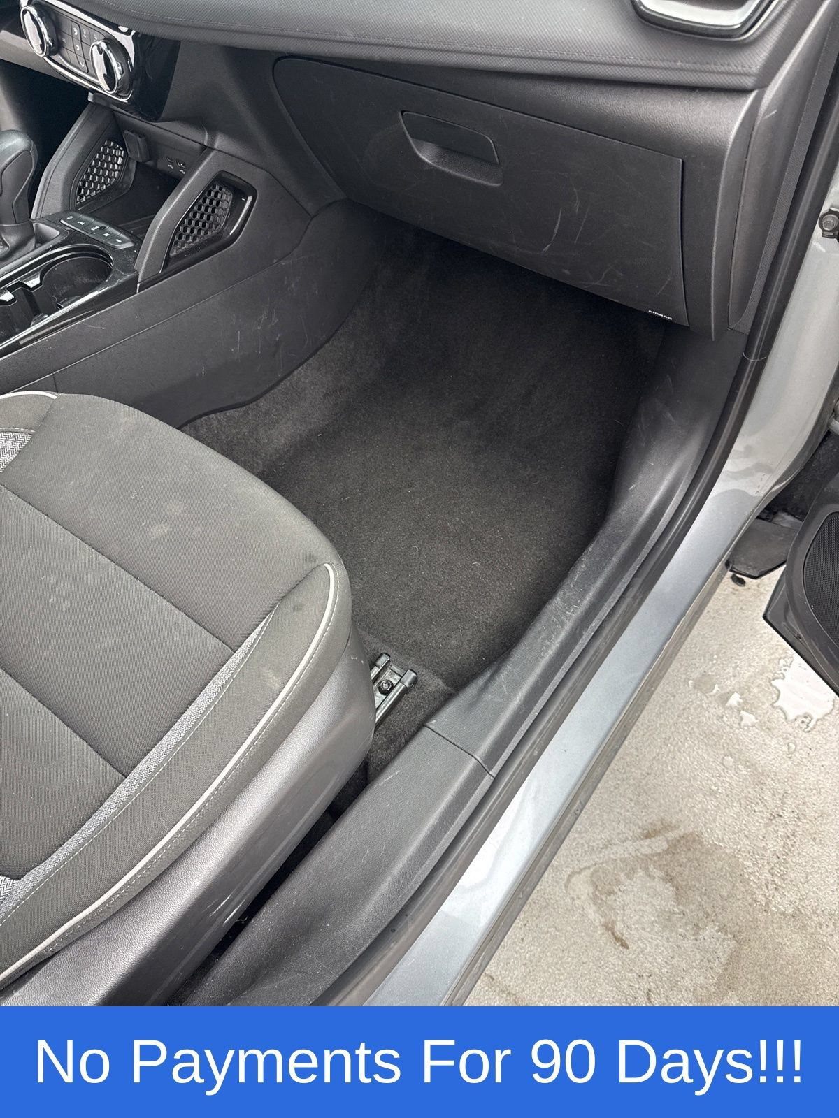 Used 2025 Chevrolet TrailBlazer LT AWD/4WD image 27