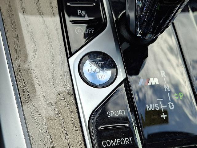 Used 2021 BMW X5 M50i w/ Executive Package image 24