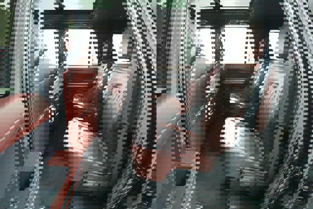 Certified 2024 Ford Expedition Limited image 28