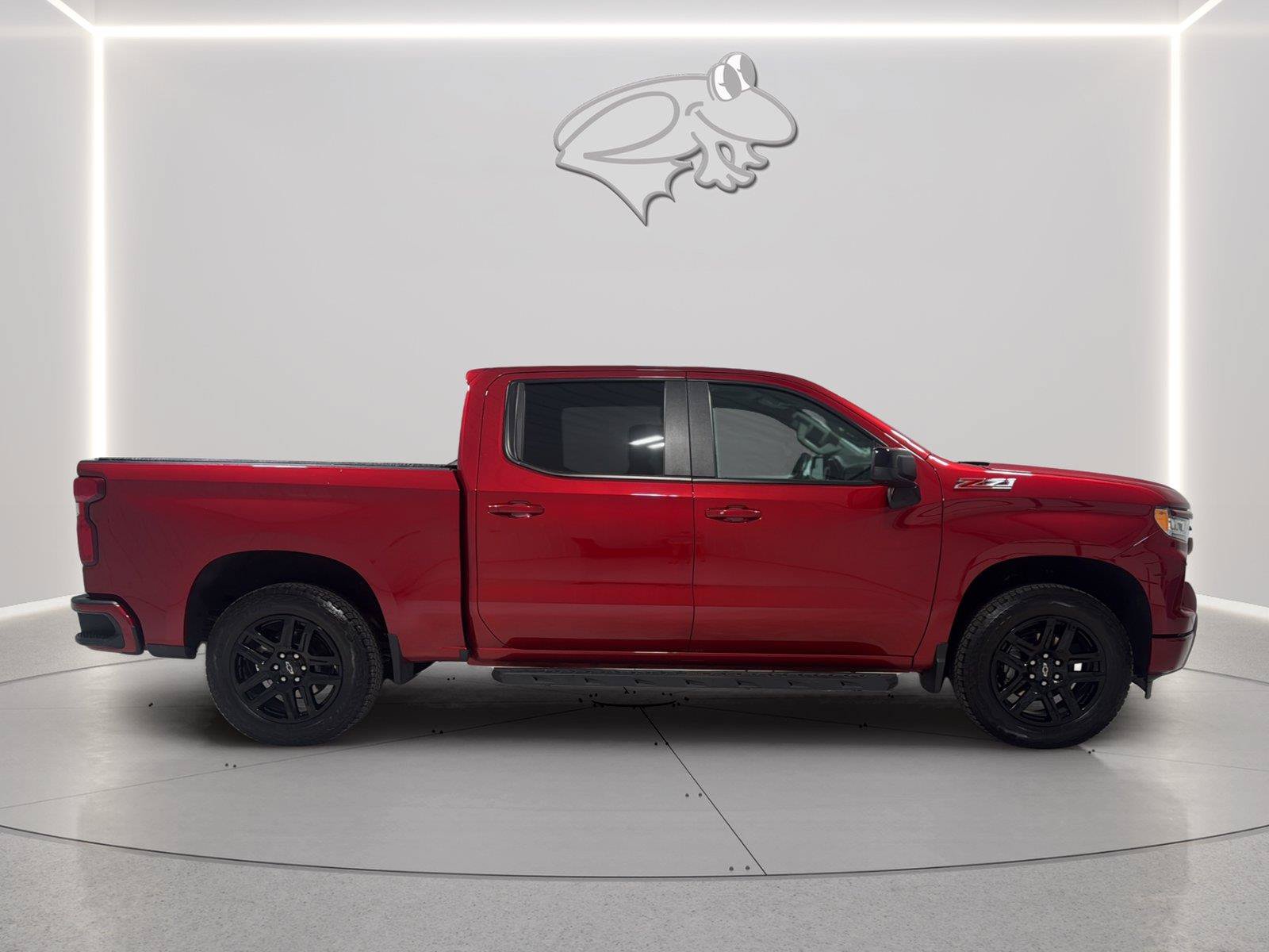 Used 2025 Chevrolet Silverado 1500 RST w/ Convenience Package II AWD/4WD image 4