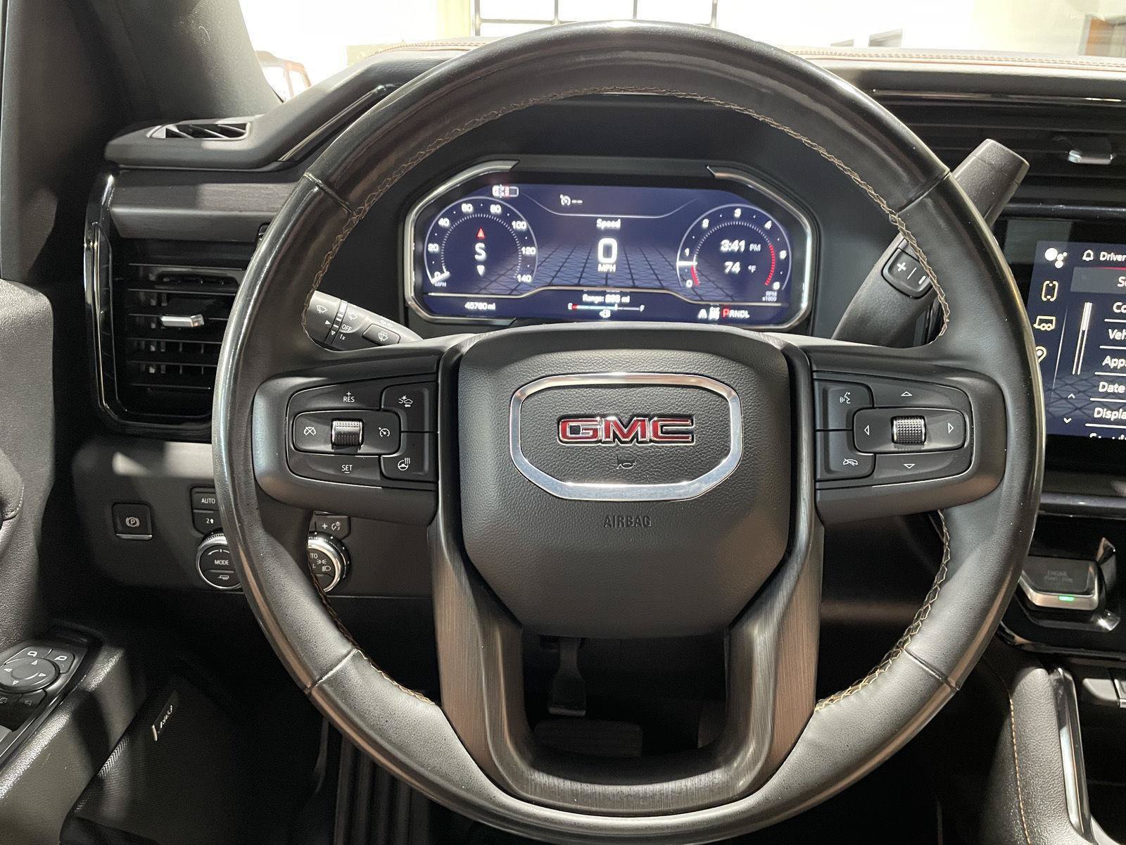 Used 2024 GMC Sierra 2500 AT4 w/ AT4 Premium Plus Package AWD/4WD image 12