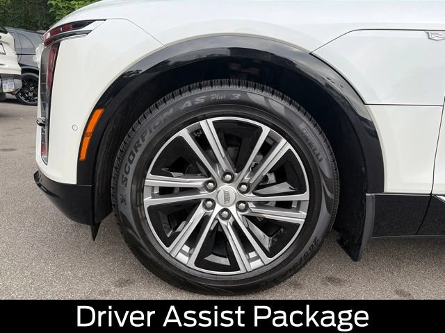 Used 2024 Cadillac Lyriq Luxury w/ LPO, Floor Liner Package AWD/4WD image 16