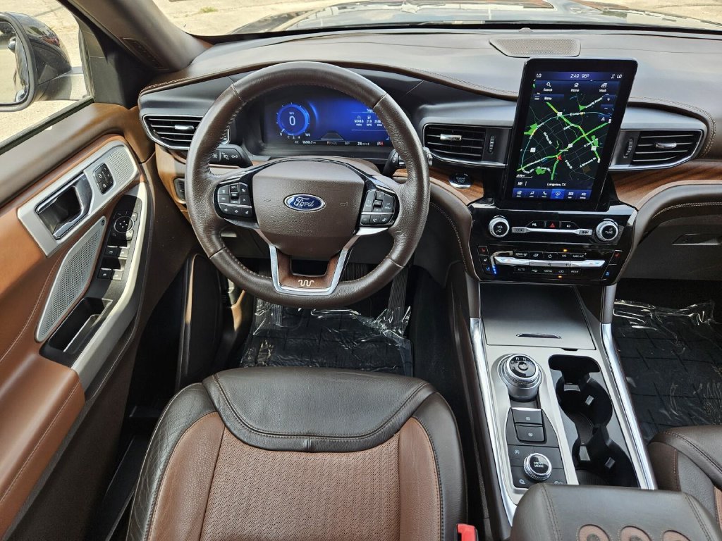 Certified 2022 Ford Explorer King Ranch w/ Premium Technology Package AWD/4WD image 31