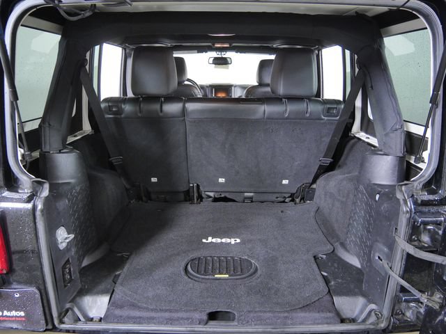 Used 2017 Jeep Wrangler Unlimited Sahara AWD/4WD image 9