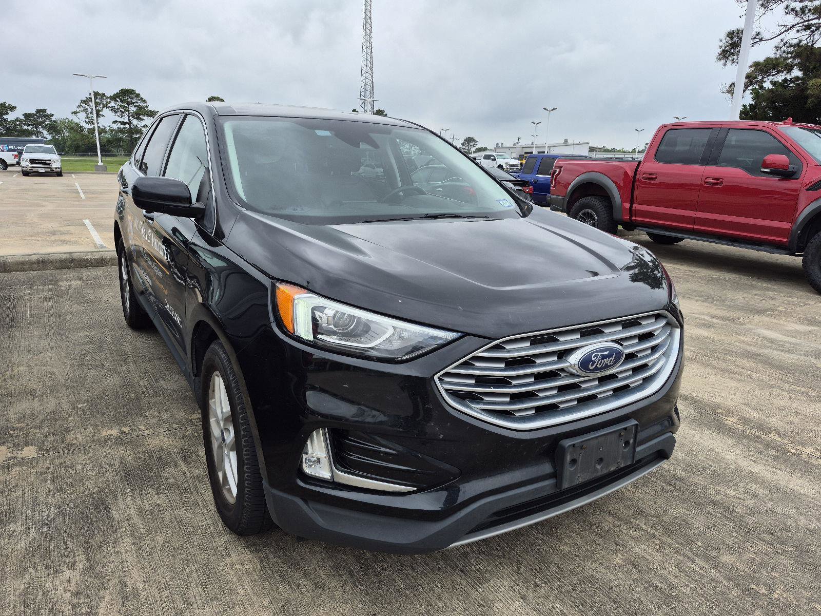 Certified 2022 Ford Edge SEL w/ Convenience Package AWD/4WD image 2