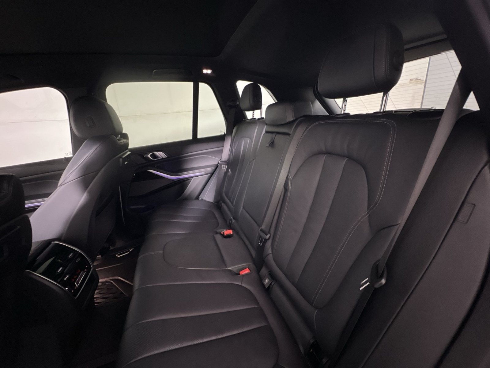 Used 2021 BMW X5 sDrive40i w/ Premium Package RWD image 25