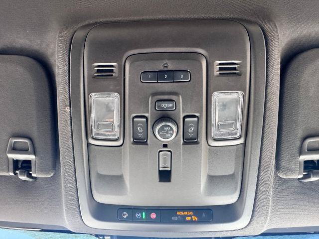Used 2023 GMC Yukon SLT w/ SLT Luxury Package AWD/4WD image 27