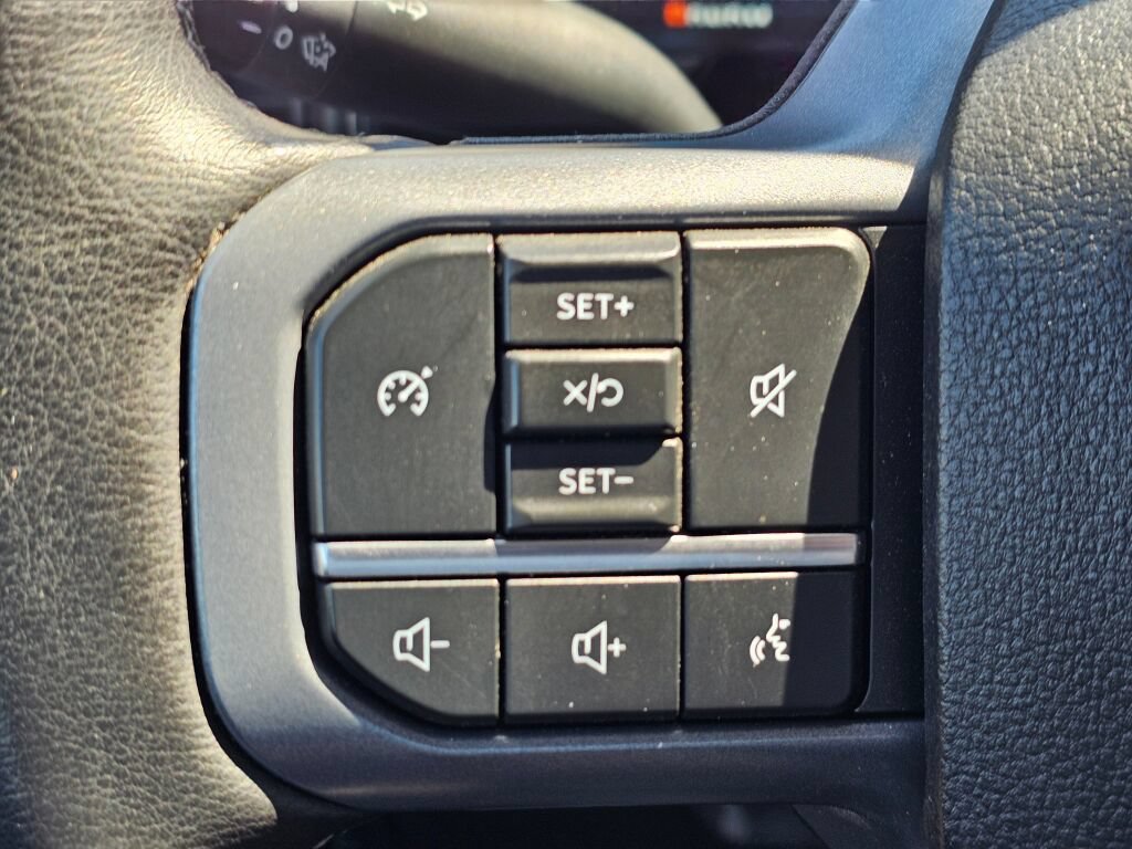Certified 2025 Ford F350 Lariat AWD/4WD image 27