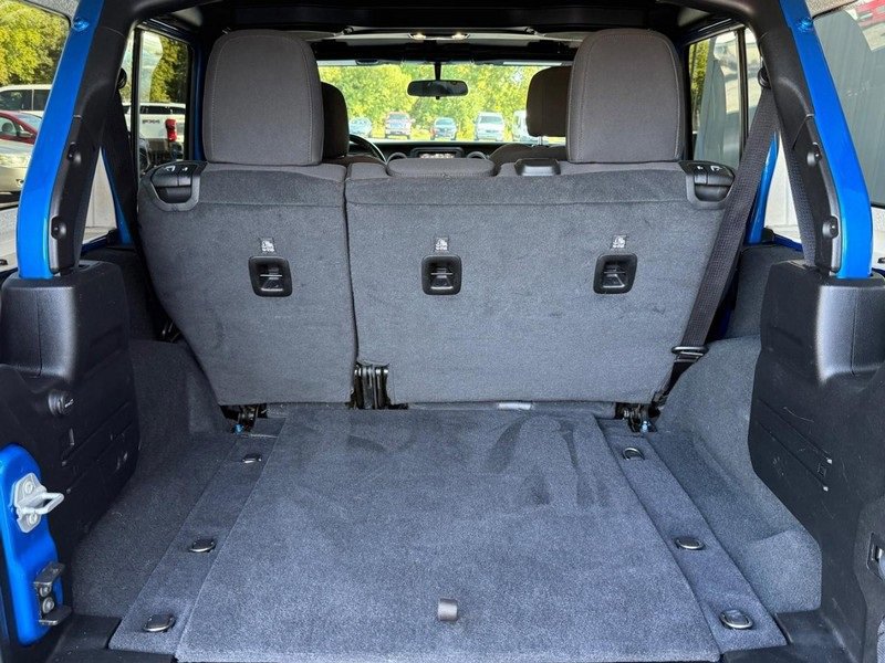 Used 2022 Jeep Wrangler Unlimited Sport image 8