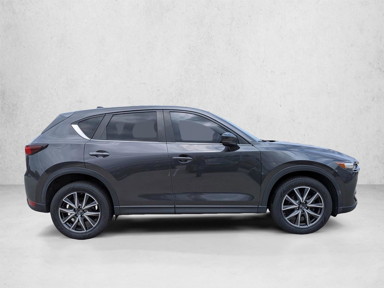 Used 2018 MAZDA CX-5 Touring w/ Preferred Equipment Package AWD/4WD image 4
