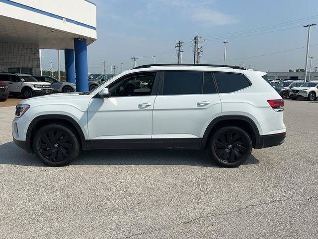 Used 2024 Volkswagen Atlas SE AWD/4WD image 2
