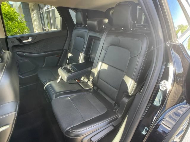 Certified 2020 Ford Escape Titanium AWD/4WD image 37