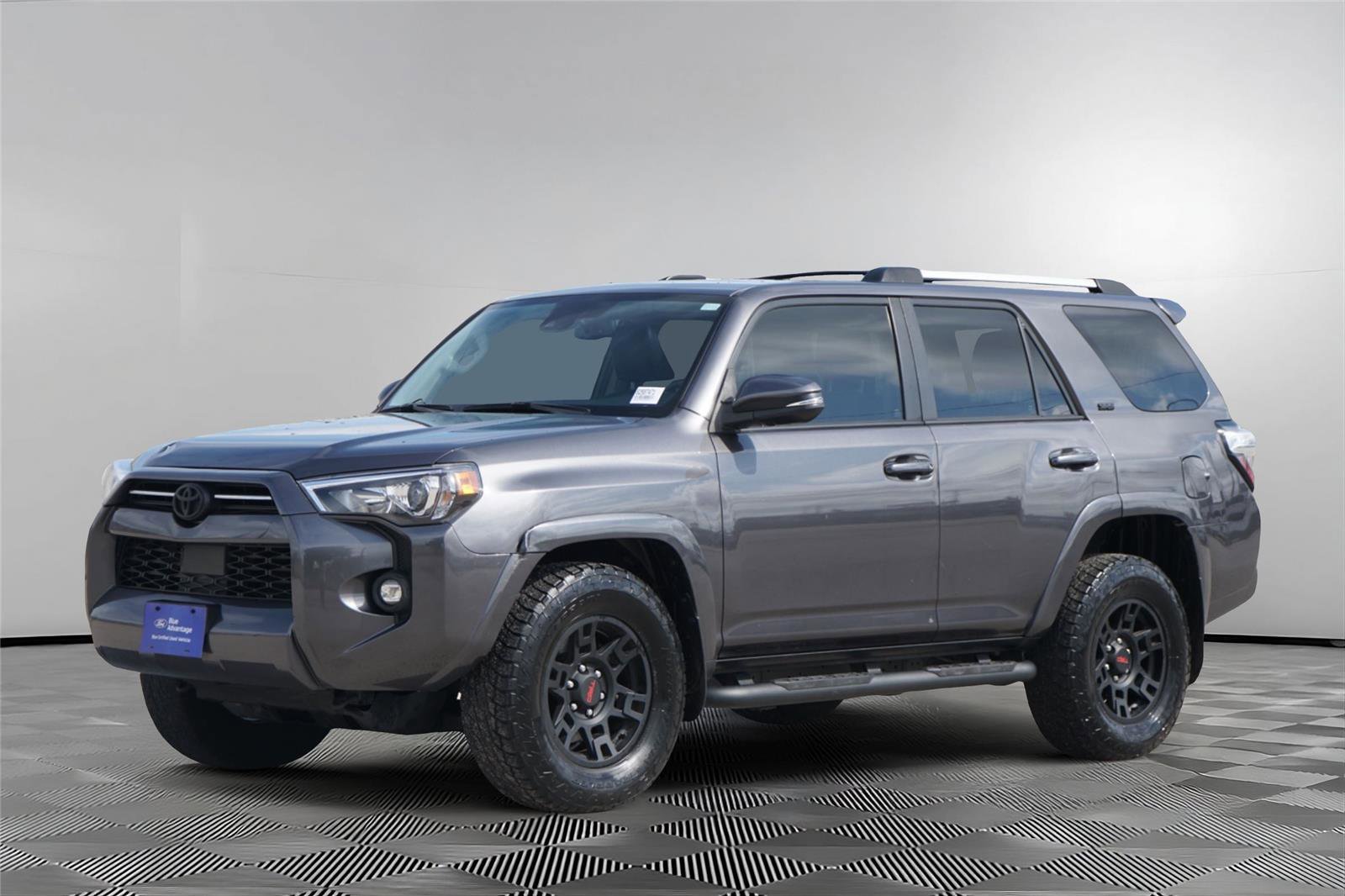 Used 2023 Toyota 4Runner SR5 Premium w/ Moonroof Package RWD image 8