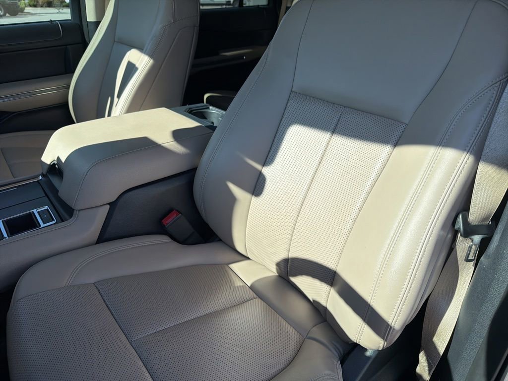 Certified 2022 Ford Expedition XLT RWD image 23