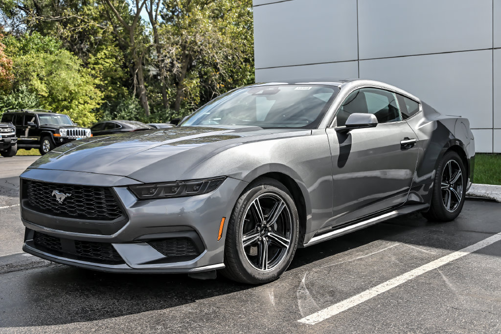 Certified 2025 Ford Mustang Premium RWD image 5