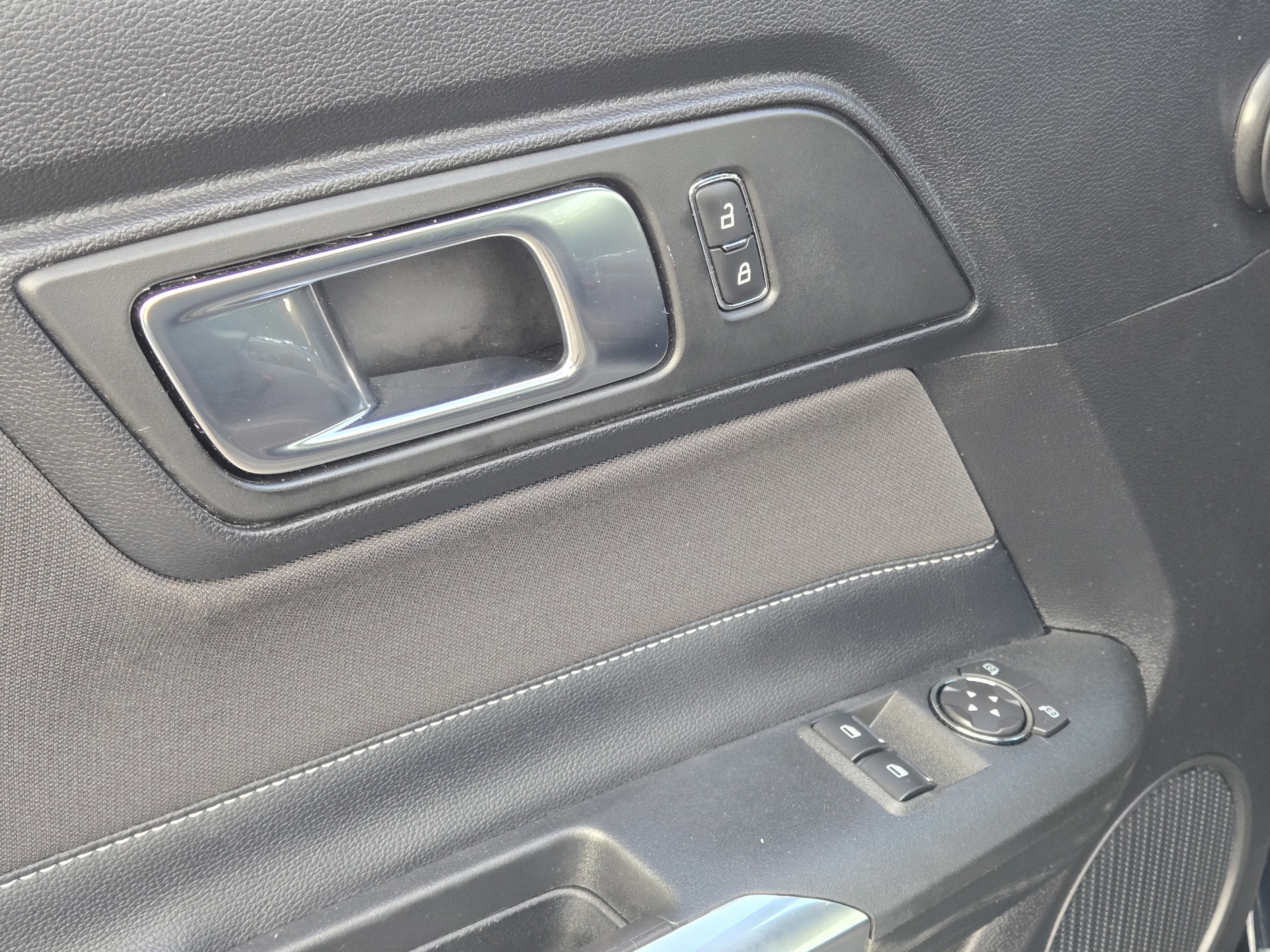 Certified 2022 Ford Mustang Coupe image 14