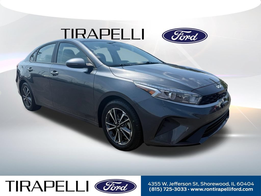 Used 2024 Kia Forte LXS w/ LXS Technology Package FWD image 5