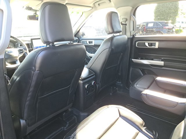 Certified 2022 Ford Explorer XLT w/ Equipment Group 202A image 10