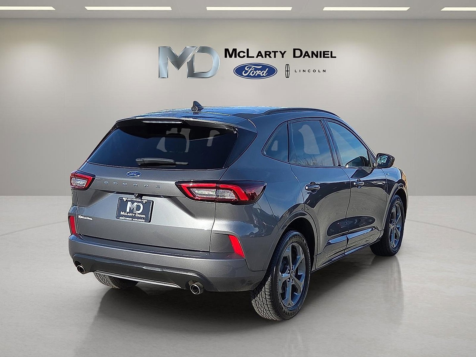 Certified 2024 Ford Escape ST-Line image 5