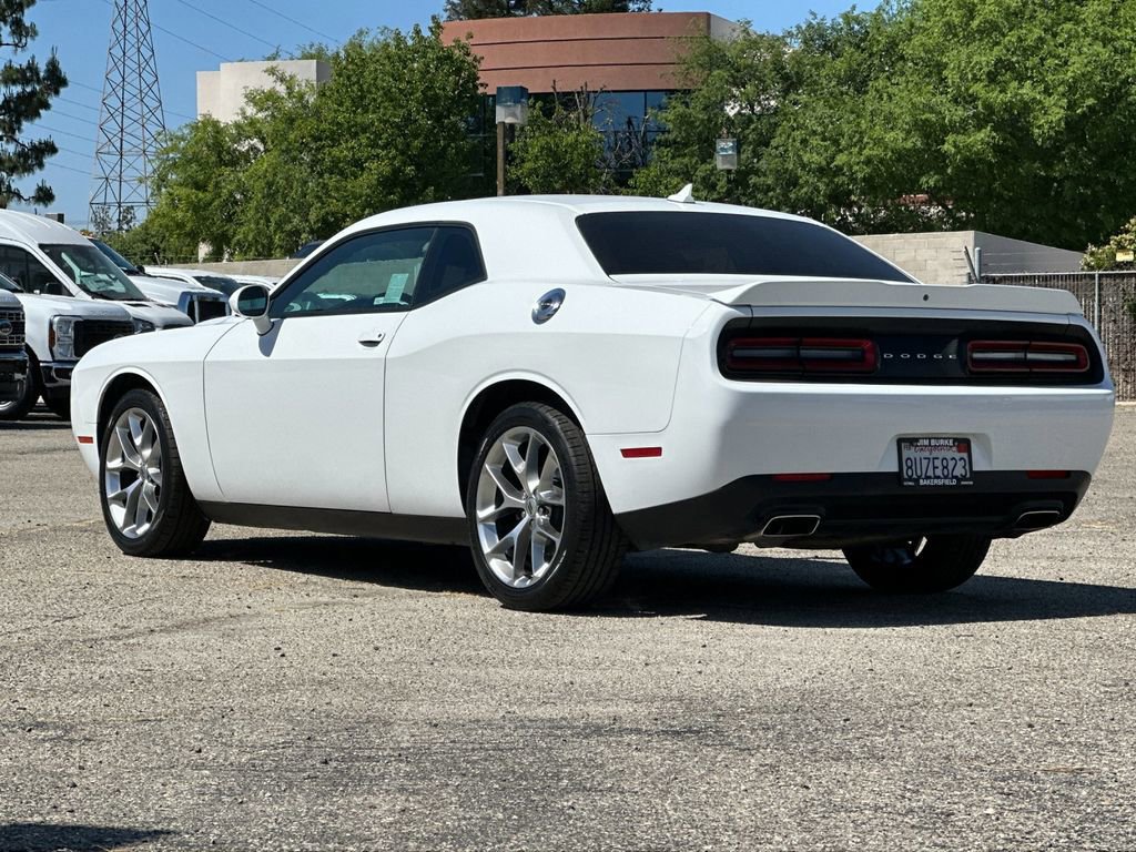 Used 2020 Dodge Challenger SXT w/ Plus Package image 3