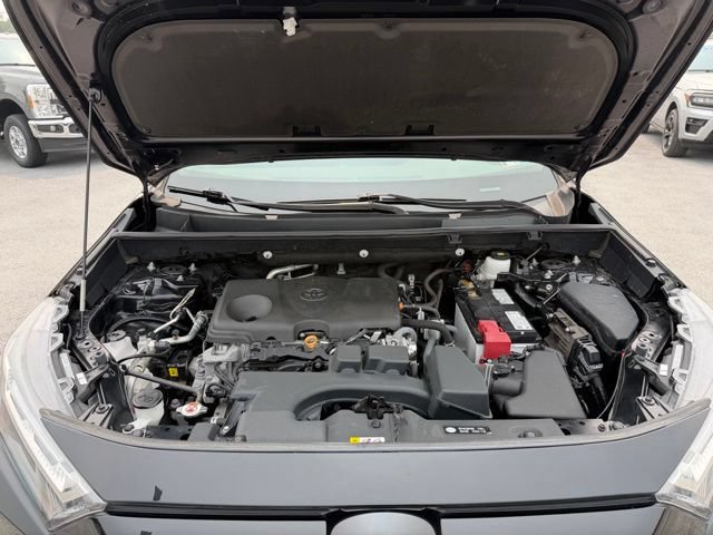 Used 2023 Toyota RAV4 LE AWD/4WD image 19